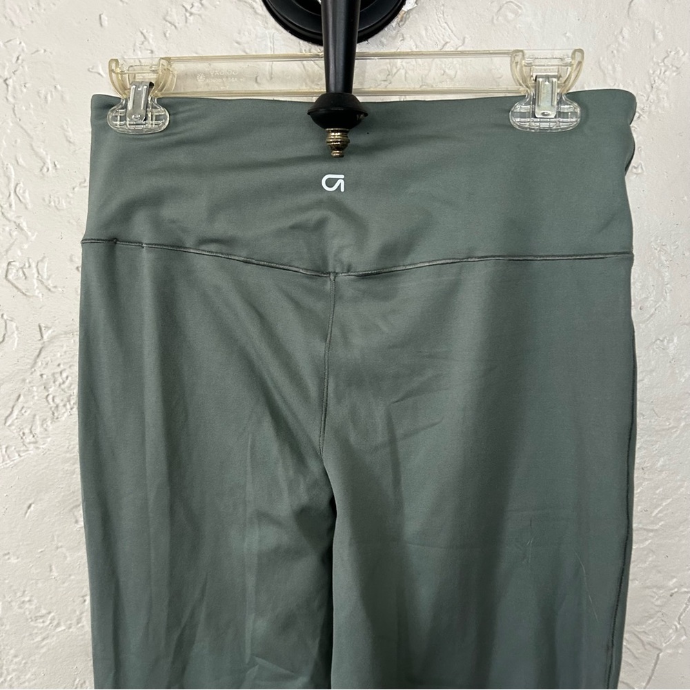 Gap Fit Eclipse Flare Leggings Regular Length - image 7